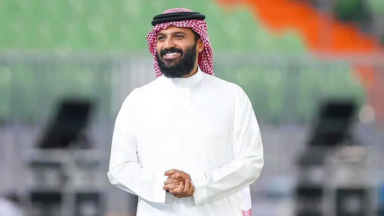 ناقد رياضي يكشف تفاصيل مكالمة حاسمة وراء قرار أنمار الحائلي بشأن رئاسة الاتحاد